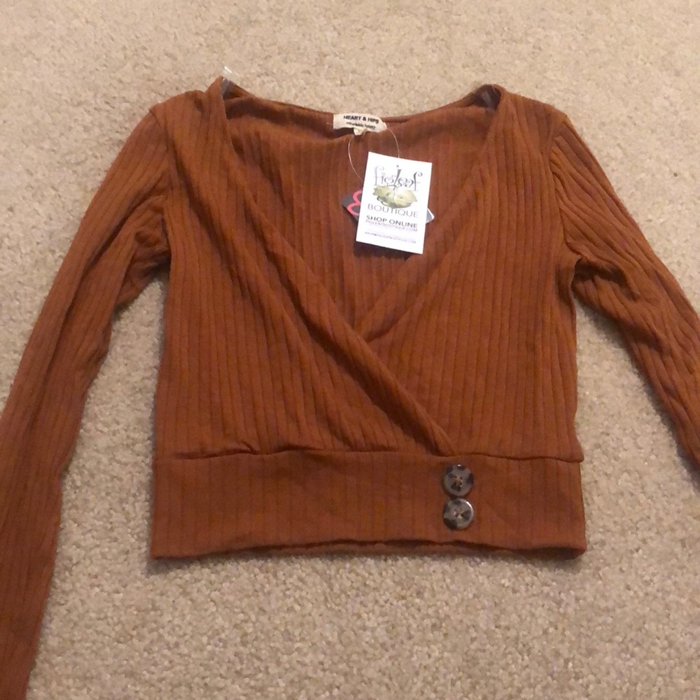 NWT Figleaf Boutique Long Sleeve Top